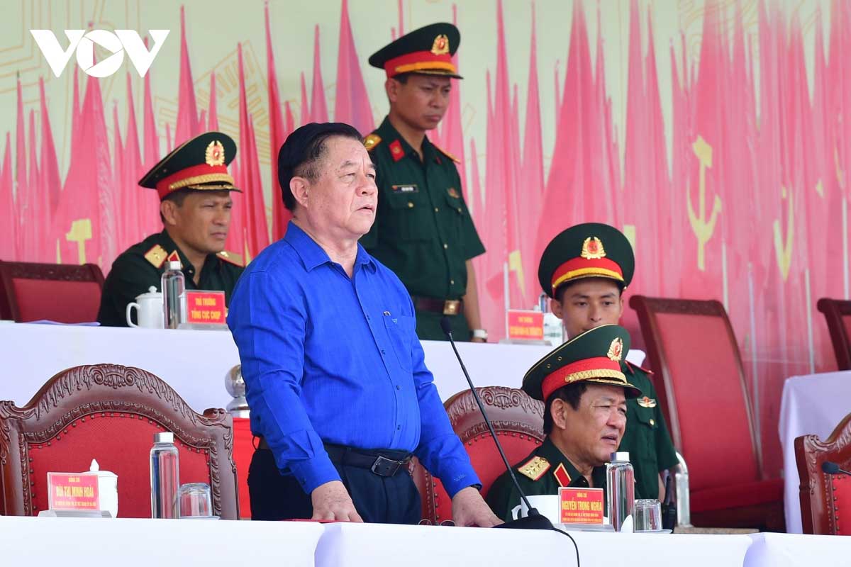 Bí thư Trung ương Đảng, Trưởng Ban Tuyên giáo và Dân vận Trung ương Nguyễn Trọng Nghĩa động viên các lực lượng tham gia diễu binh, diễu hành