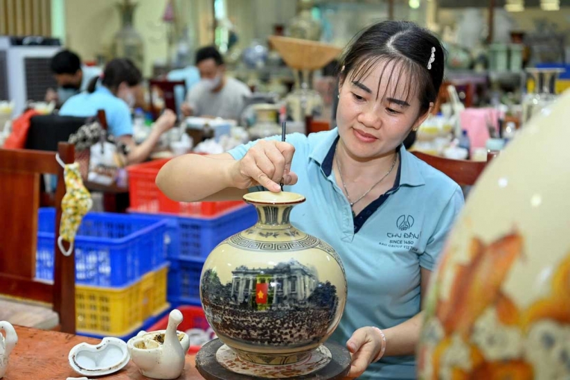 Bình Giọt Ngọc gốm Chu Đậu – Quà tặng đặc biệt của Hà Nội dịp Quốc khánh 2/9