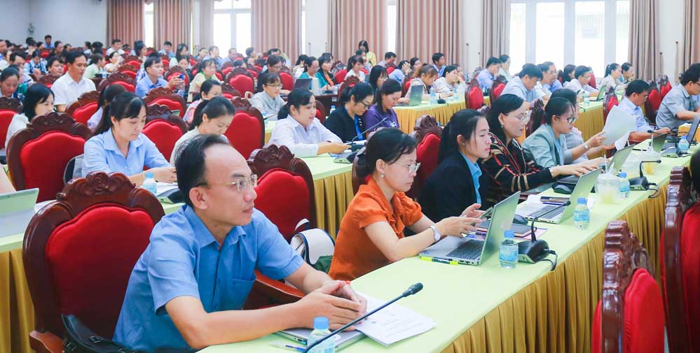 Đại biểu tham dự lớp tập huấn.
