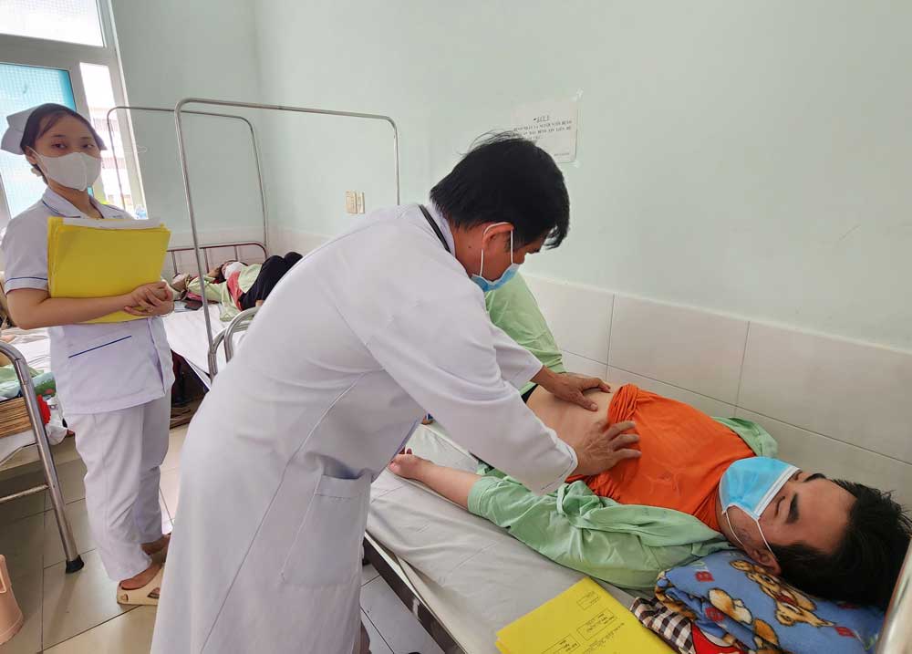Bệnh sốt xuất huyết cần được chẩn đoán và có phác đồ điều trị sớm, tránh tự ý uống thuốc và truyền dịch tại nhà.