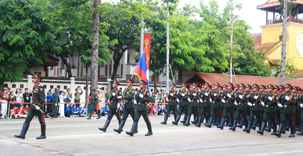 Khối Quân đội Lào.