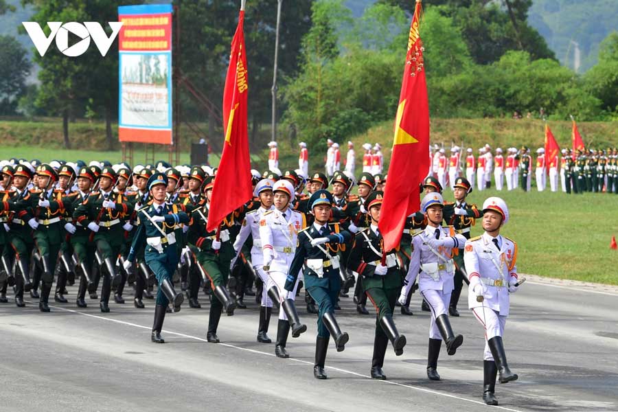 Hơn 16.000 chiến sĩ lực lượng vũ trang tiếp tục tổng hợp luyện diễu binh diễu hành lần 3