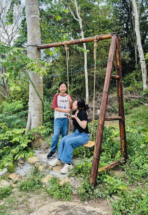 Dạy con gái biết yêu thương bản thân mình để có một cuộc sống tương lai tốt đẹp, hạnh phúc. 
