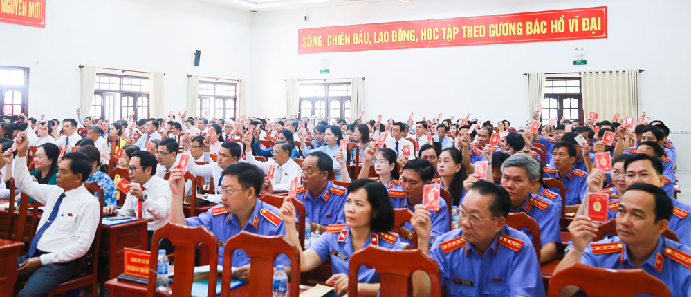 Đại hội biểu quyết thông qua quy chế làm việc của Đại hội.