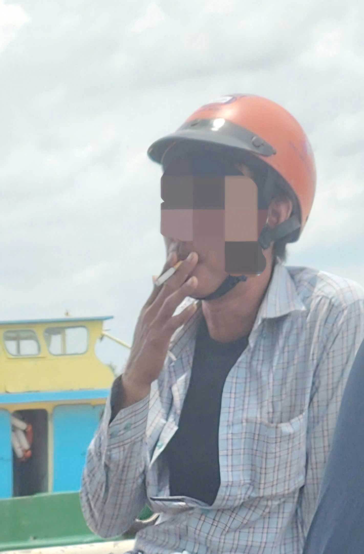 Việc dùng thuốc lá, bia rượu, thuốc gây nghiện... là những thói quen xấu nhất dẫn đến đột quỵ.
