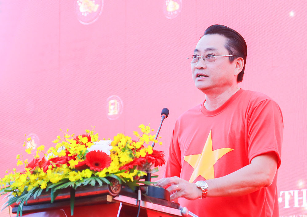 Phó Chủ tịch UBND tỉnh- Nguyễn Quỳnh Thiện phát biểu phát động chương trình.
