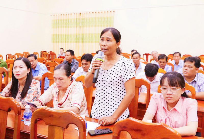 Cử tri Lư Thị Sa Rưm (ấp Chợ) kiến nghị nâng cấp hạ tầng chợ Đôn Xuân.