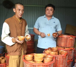 Độc đáo sản phẩm mỹ nghệ từ gỗ dừa