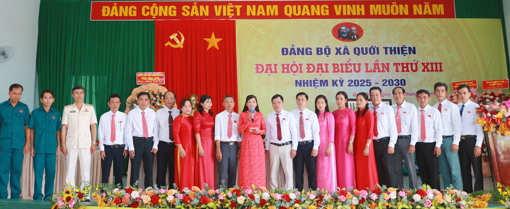  BCH Đảng bộ xã Quới Thiện nhiệm kỳ 2025 - 2030 ra mắt đại hội.