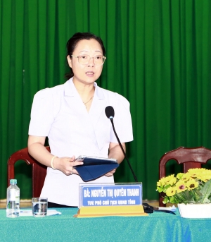 Phó Chủ tịch UBND tỉnh- Nguyễn Thị Quyên Thanh làm việc tại xã An Trường