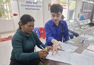 Xây dựng bộ máy chính quyền gần dân, phục vụ Nhân dân