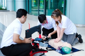 Dấu hiệu phân biệt
đột quỵ não và đột tử do tim