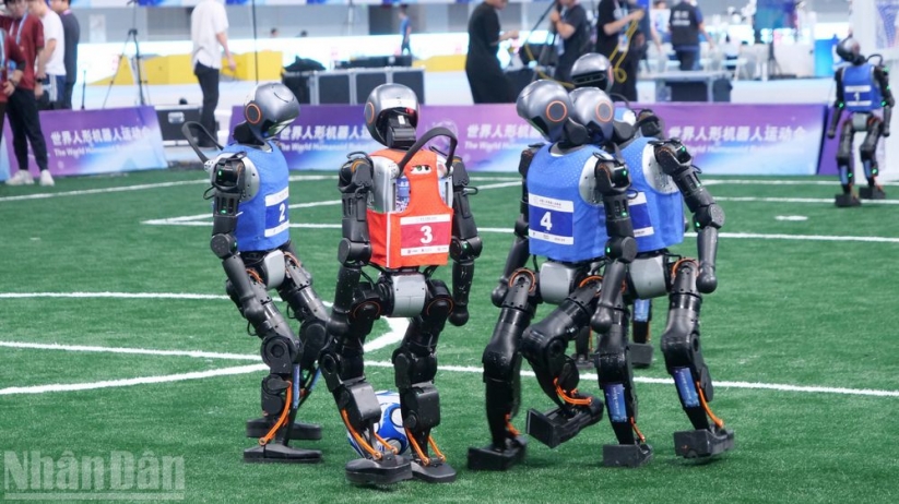 Độc và lạ tại Đại hội thể thao dành cho robot hình người đầu tiên trên thế giới