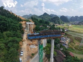 Hơn 3.200 lao động tăng tốc để thông tuyến cao tốc Đồng Đăng-Trà Lĩnh giai đoạn 1
