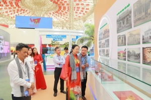 3 ngày, hơn 1,1 triệu lượt khách tham quan Triển lãm Thành tựu đất nước