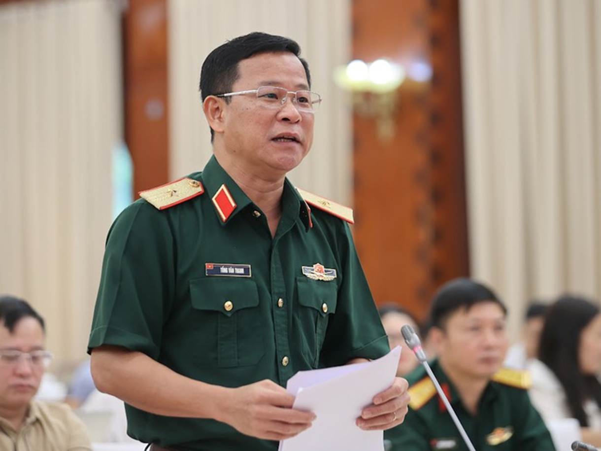 
Thiếu tướng Tống Văn Thanh, Phó Cục trưởng Cục Tuyên huấn, Tổng cục Chính trị Quân đội Nhân dân Việt Nam, thông tin về chương trình diễu binh, diễu hành kỷ niệm 80 năm Cách mạng tháng 8 và Quốc khánh 2/9. Ảnh: Nhật Bắc