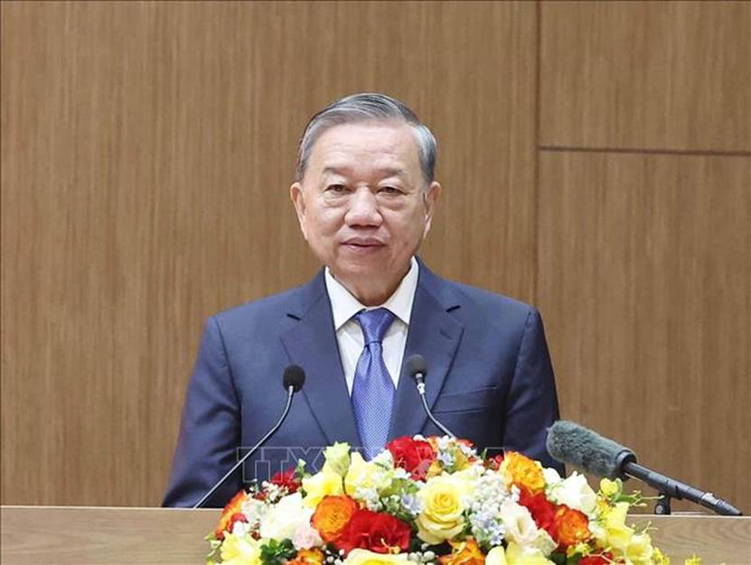 Tổng Bí thư Tô Lâm nêu rõ, Đại hội Thi đua “Vì an ninh Tổ quốc” lần thứ IX là dịp đánh giá lại, trao đổi kinh nghiệm, chia sẻ suy nghĩ, tình cảm và những hành động thực hiện các phong trào thi đua của các cán bộ, chiến sĩ CAND và của lực lượng an ninh trật tự tại cơ sở - Ảnh: TTXVN