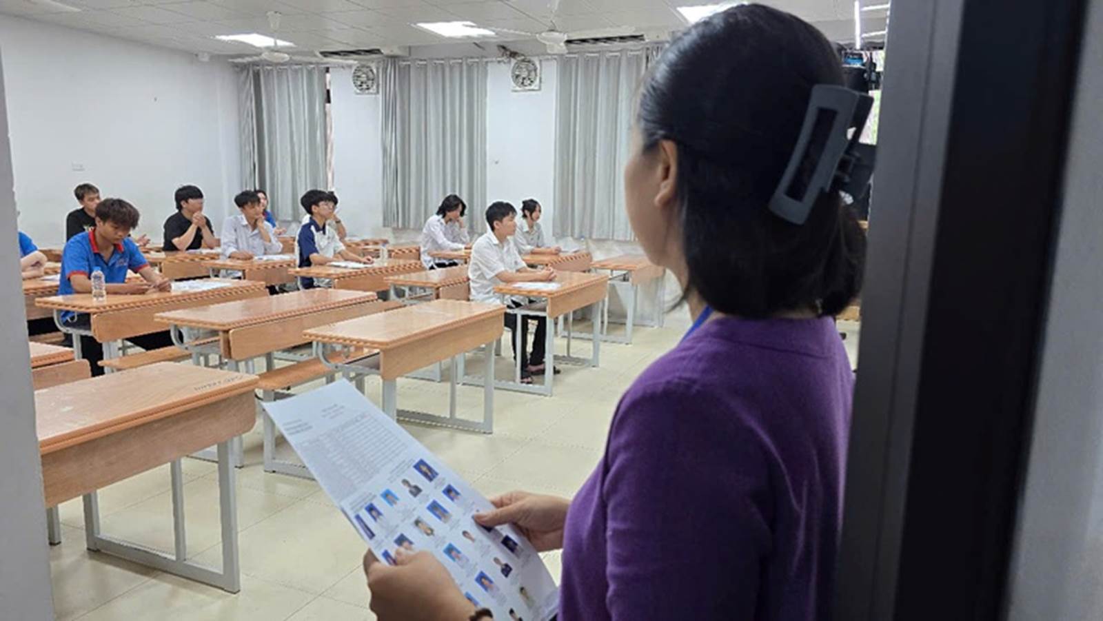 Việc quy đổi điểm nhằm bảo đảm công bằng cho mỗi thí sinh - Ảnh: VGP/Thu Trang