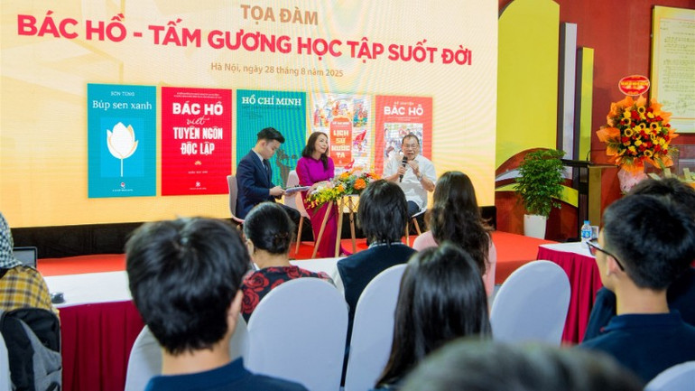 Các diễn giải đã tập trung chia sẻ nhiều nội dung sâu sắc về tinh thần tự học của Bác Hồ.