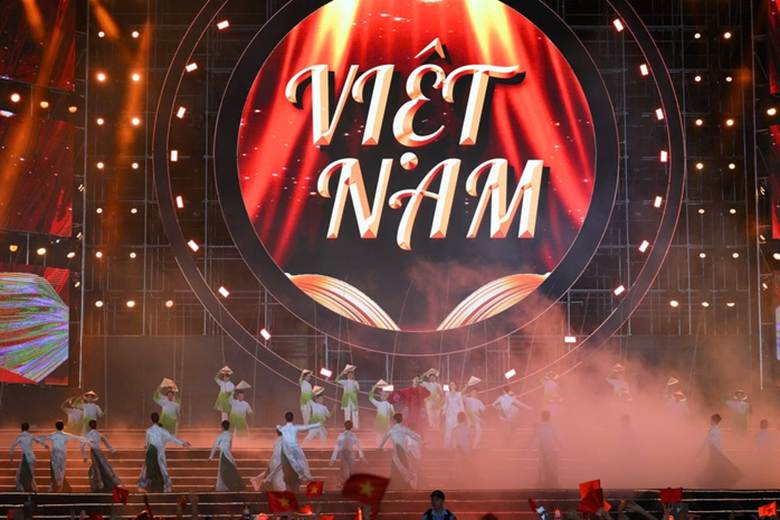 
Tự hào là người Việt Nam là một trong những hoạt động cấp quốc gia trọng tâm kỷ niệm 80 năm Cách mạng Tháng Tám thành công và Quốc khánh 2/9