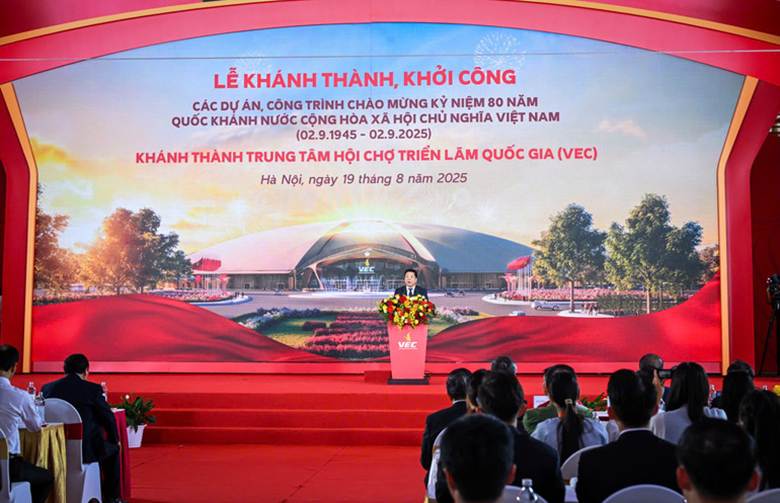 Bộ trưởng Xây dựng Trần Hồng Minh phát biểu tại buổi lễ (Ảnh: THÀNH ĐẠT)