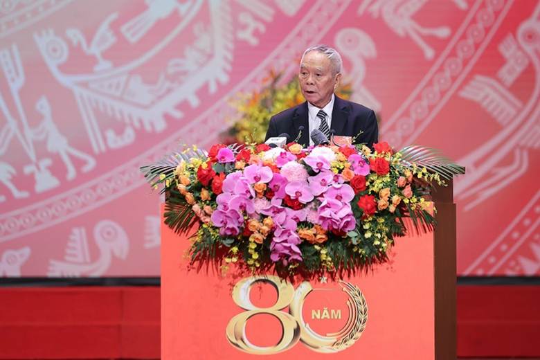 
Đồng chí Thái Phụng Nê, nguyên Bộ trưởng Bộ Năng lượng, Anh hùng lao động thời kỳ đổi mới phát biểu tại Lễ Kỷ niệm. Ảnh VGP/Nhật Bắc