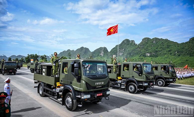 Những khí tài hiện đại của Binh chủng hóa học.