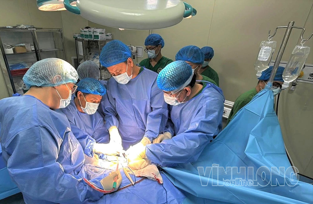 Bệnh viện Quân y 121 triển khai và làm chủ được nhiều kỹ thuật mới, chuyên sâu trong các lĩnh vực chấn thương chỉnh hình, ngoại thần kinh, tim mạch can thiệp, hồi sức cấp cứu…

