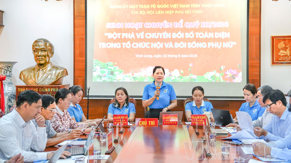 Chi bộ Hội LHPN tỉnh tổ chức sinh hoạt chuyên đề về chuyển đổi số, nâng cao nhận thức, vai trò tiên phong của đảng viên trong chuyển đổi số.

