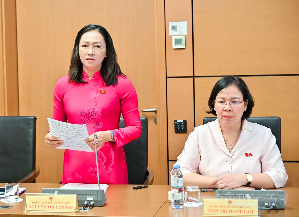 Đại biểu Nguyễn Thị Yến Nhi, Tỉnh ủy viên, Phó Trưởng đoàn chuyên trách, thường trực Đoàn đại biểu Quốc hội đơn vị tỉnh Vĩnh Long tham gia thảo luận tại Tổ 12, chiều ngày 19/8/2026.