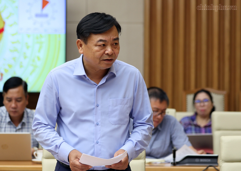 Thứ trưởng Bộ Nông nghiệp và Môi trường Nguyễn Hoàng Hiệp trao đổi về các kiến nghị của hiệp hội - Ảnh: chinhphu.vn/Phương Nguyên

