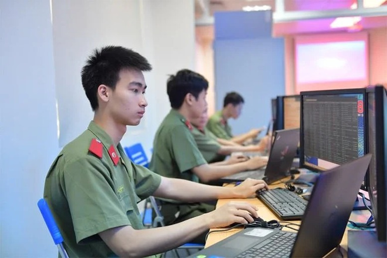 Chính sách đãi ngộ, thu hút nhân tài trong lực lượng chuyên trách bảo vệ an ninh mạng.

