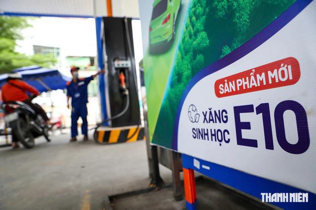 Chính phủ chỉ đạo bảo đảm đủ nguồn ethanol để pha chế xăng E5 và E10.

ẢNH: NHẬT THỊNH

