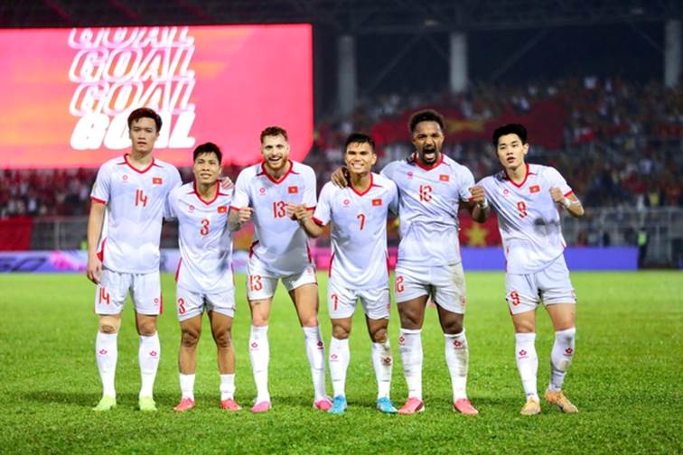 Thế trận đang khá khó khăn và Xuân Son đã tỏa sáng đúng lúc

ẢNH: NGỌC LINH
