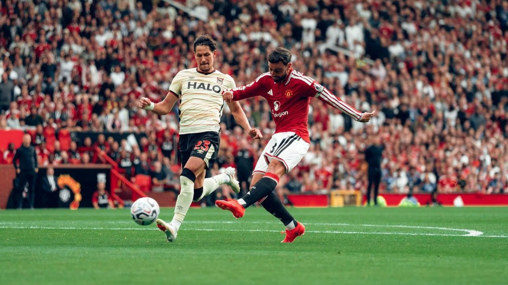 Bruno Fernandes ghi hat-trick ấn định chiến thắng đậm của Manchester United. (Ảnh: MUFC)