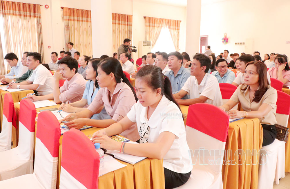 Đại biểu tham dự tập huấn.
