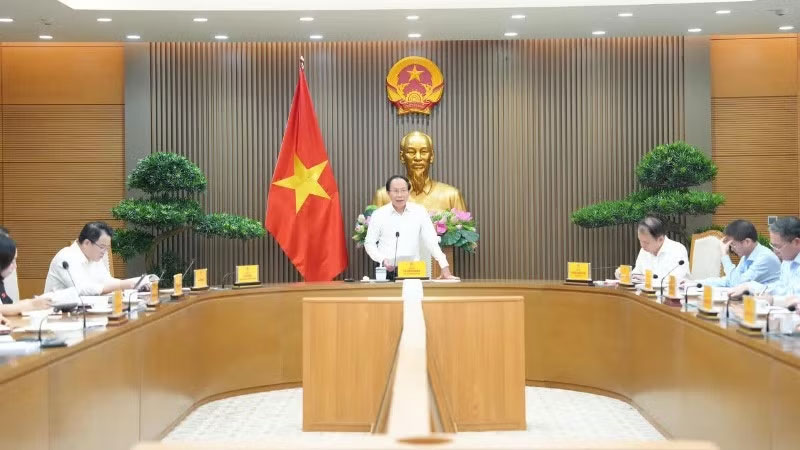 Phó Thủ tướng Lê Tiến Châu chủ trì cuộc họp báo cáo tình hình tổng rà soát. (Ảnh: H.T)
