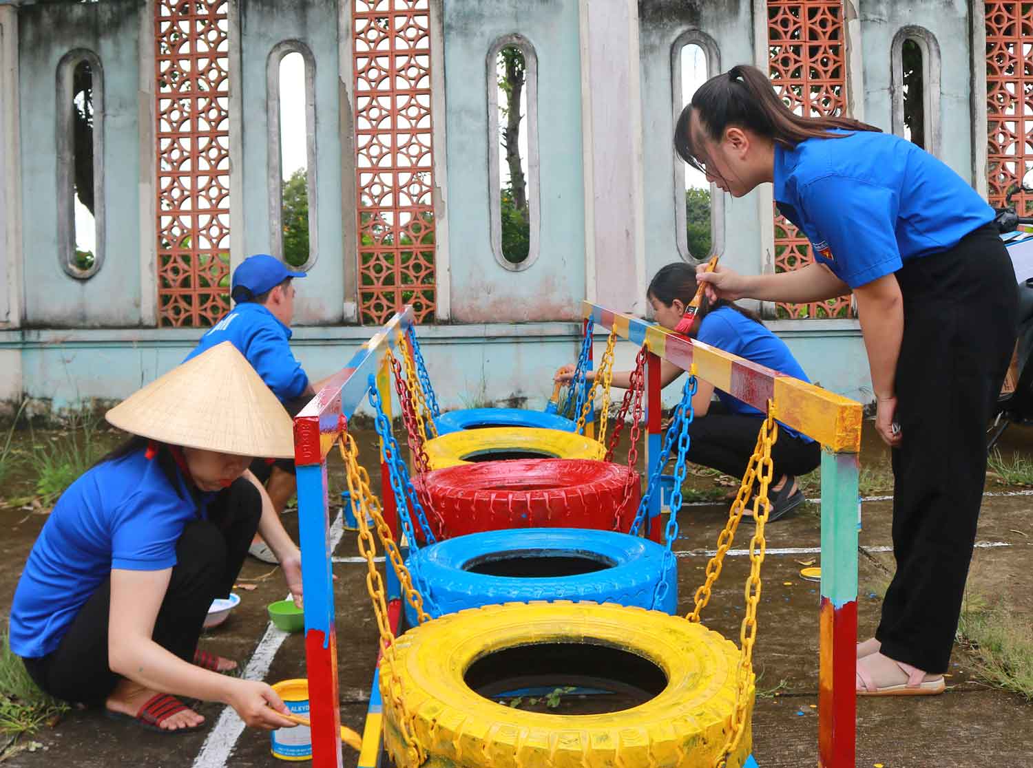 Phát huy sức trẻ trong thực hiện sân chơi thiếu nhi tái chế bảo vệ môi trường, chung sức xây dựng NTM.