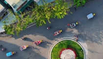 Dạo phố bằng xe lôi điện ở Hà Tiên