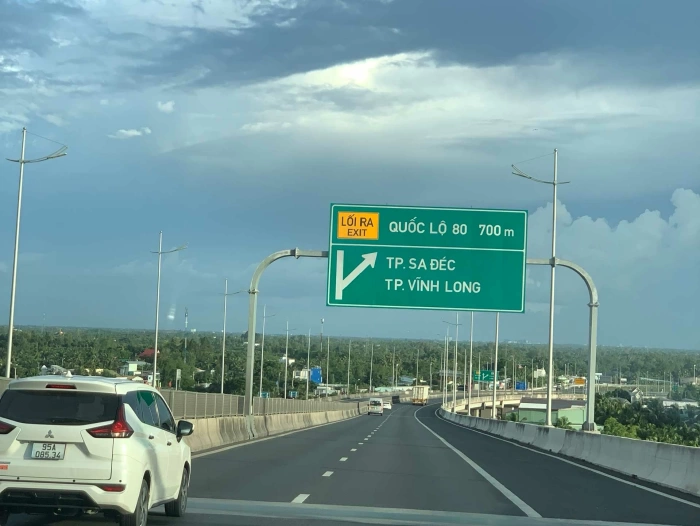 Bắt buộc chuyển đổi tài khoản thu phí sang tài khoản giao thông