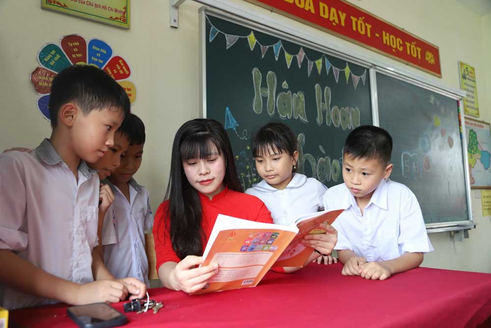Các chính sách cần được ưu tiên triển khai để thầy cô và học trò có điều kiện học tập tốt hơn - Ảnh: VGP/Văn Hiền