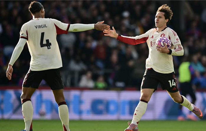 Siêu dự bị Federico Chiesa suýt giật lại 1 điểm cho Liverpool