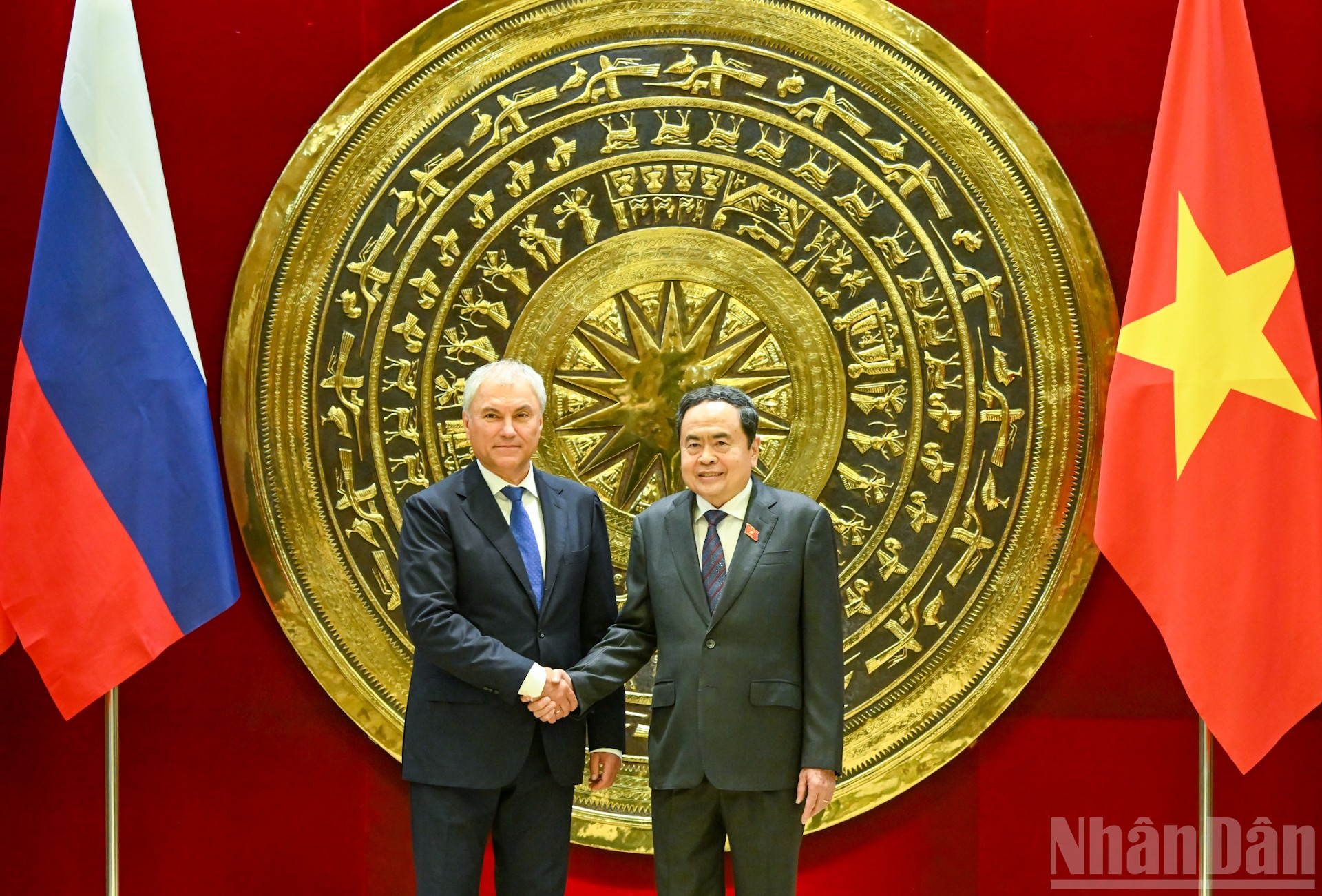 Chủ tịch Quốc hội Trần Thanh Mẫn và Chủ tịch Duma Quốc gia Quốc hội Liên bang Nga Vyacheslav Volodin.