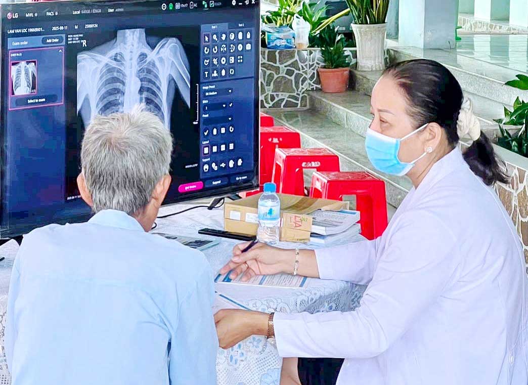 Ngành y tế đang chủ động tầm soát, sàng lọc phát hiện bệnh nhân lao, lao tiềm ẩn trong cộng đồng.