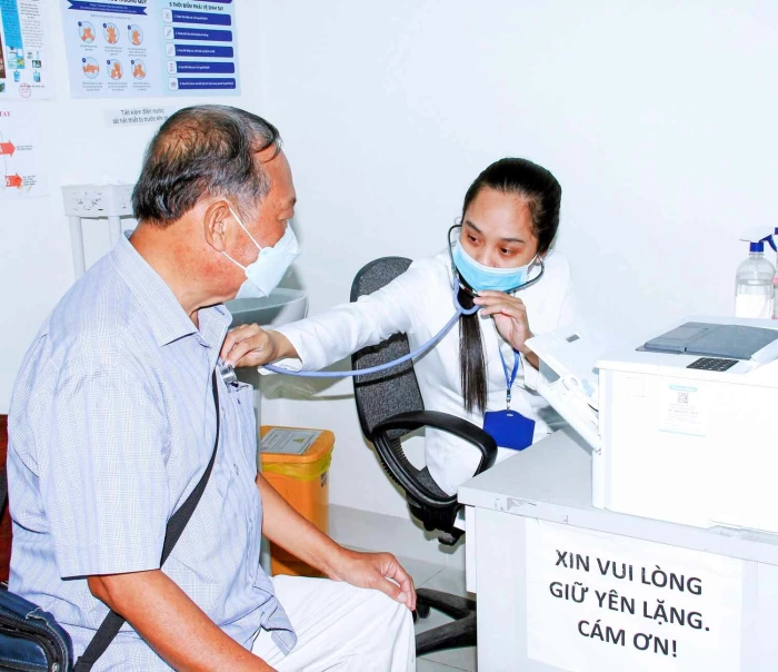 Hướng dẫn mới về bảo hiểm y tế cho người hưởng trợ cấp hưu trí