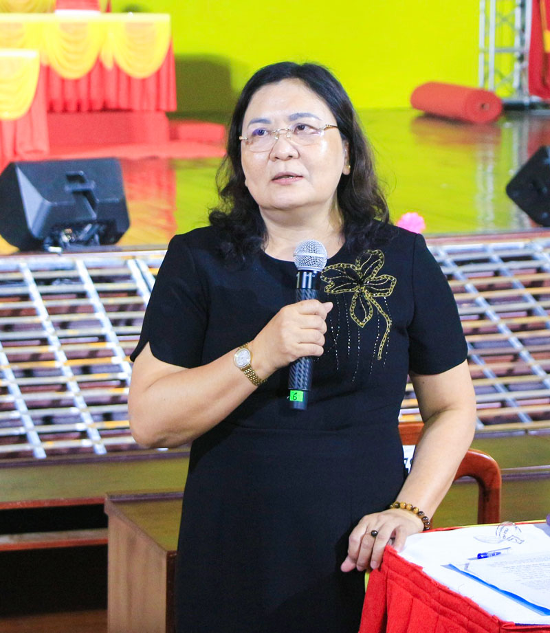 Phó Bí thư Thường trực Tỉnh ủy- Hồ Thị Hoàng Yến phát biểu tại buổi tổng duyệt chương trình.