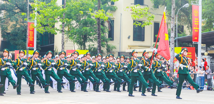 Khối học viên các học viện nhà trường Quân đội được đào tạo trở thành sĩ quan chỉ huy ưu tú, lực lượng nòng cốt.