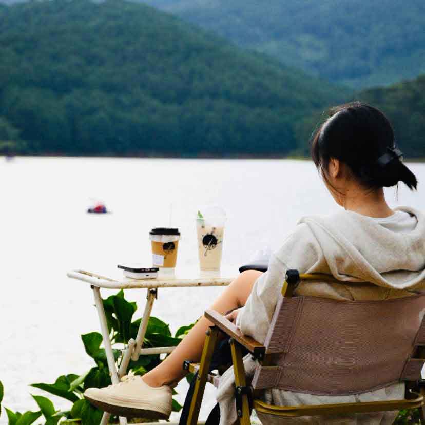 Trang bị cho con trẻ sự tự tin, kỹ năng thích nghi với mọi điều kiện sống để con vững bước vào đời.