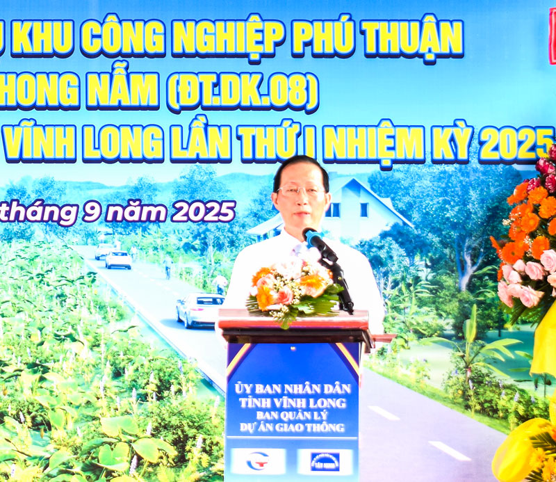 Ông Nguyễn Trúc Sơn- Ủy viên Ban Thường vụ Tỉnh ủy, Phó Chủ tịch UBND tỉnh phát biểu tại lễ khởi công dự án.