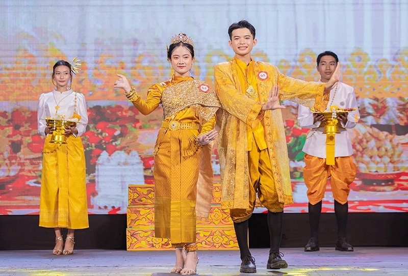 Hàng năm tại Ngày hội Văn hóa, Thể thao và Du lịch đồng bào Khmer tỉnh An Giang diễn ra liên hoan nghệ thuật truyền thống Khmer, trong đó có phần thi trình diễn trang phục cưới truyền thống, góp phần bảo tồn và phát huy giá trị truyền thống của trang phục cưới của đồng bào Khmer.